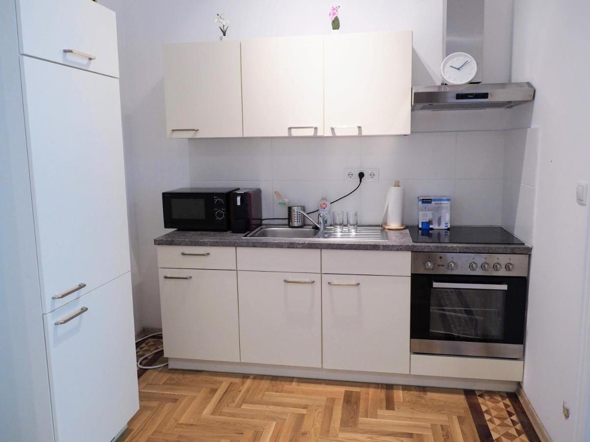 City Villa Schoenbrunn Apartments - Contactless 24H Check-In Viena Exterior foto